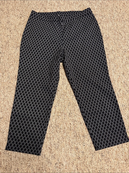 Susan Graver Pants - Susan Graver Black Pants with White Geometric Grid